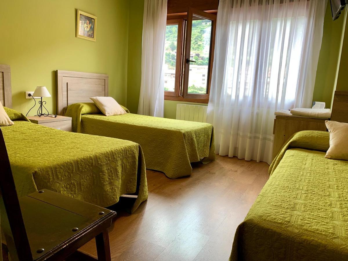 Hostal La Serna Ξενοδοχείο Potes Εξωτερικό φωτογραφία